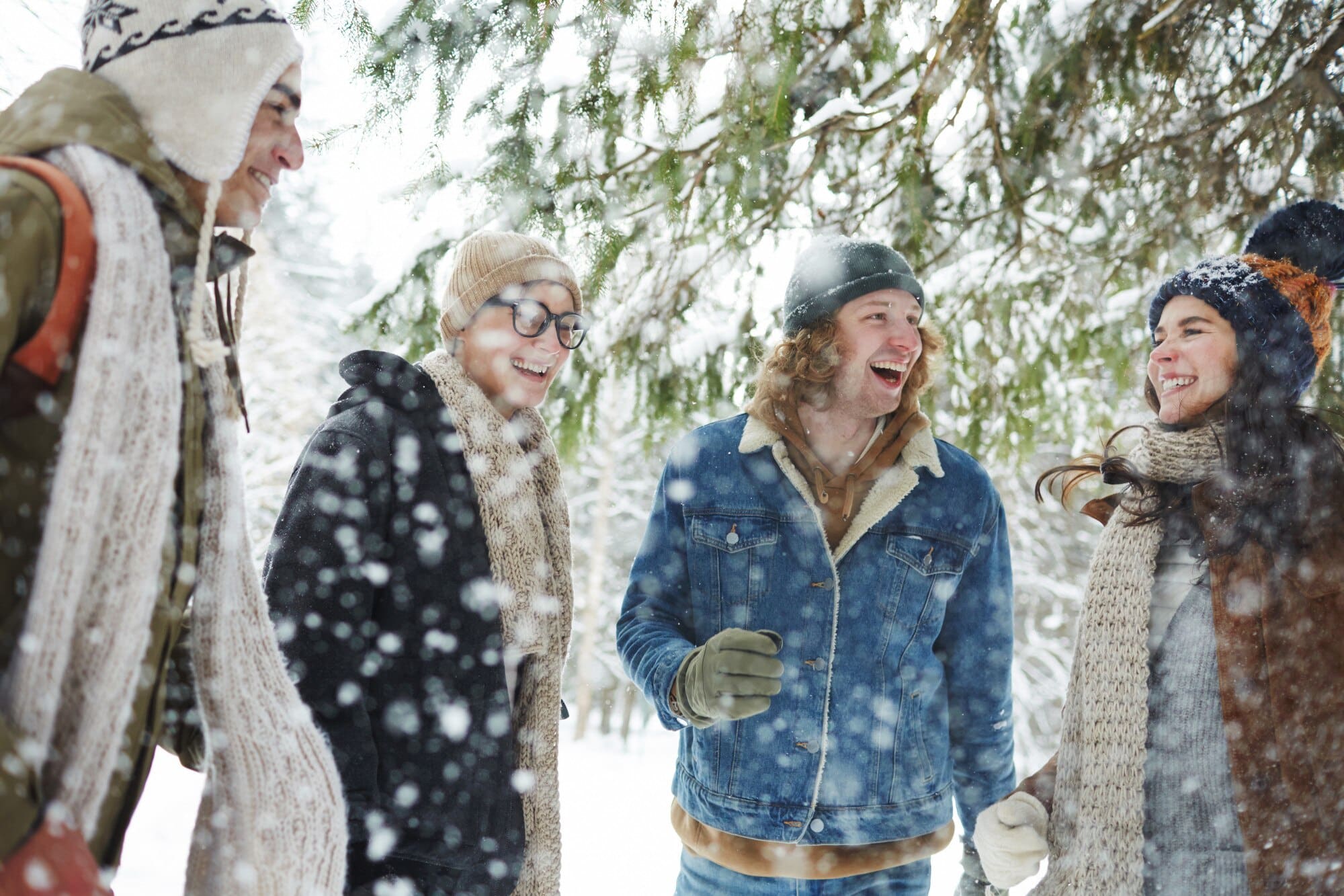 Begegnungen Menschen im Schnee